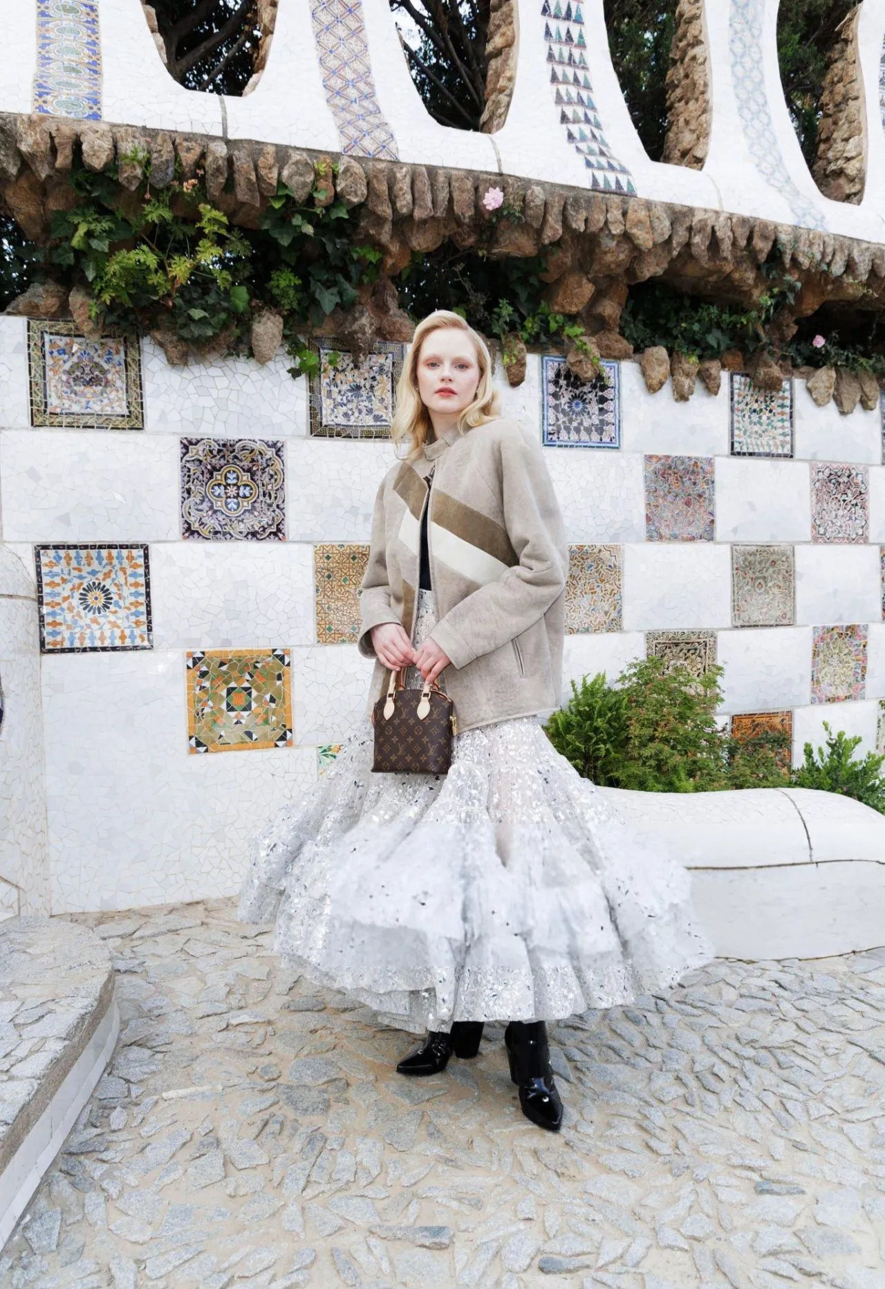 EMMA LAIRD AT LOUIS VUITTON PHOTOCALL FASHION SHOW IN BARCELONA7